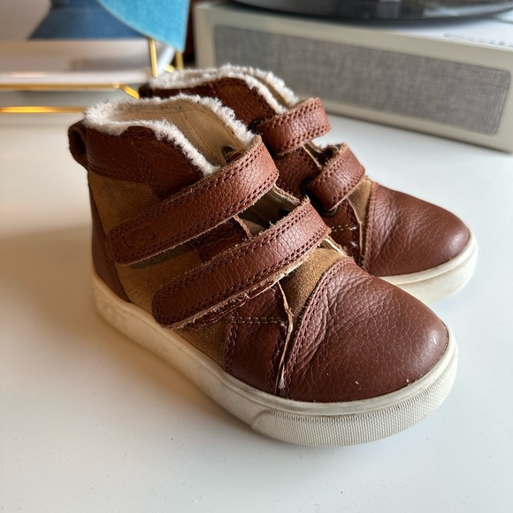 Ugh leather sneakers - Picture 3 of 3